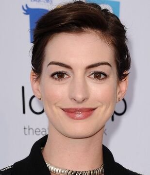 Anne Hathaway rich