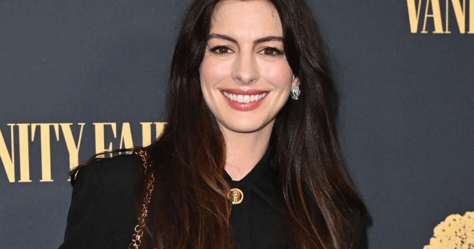 Anne Hathaway net worth