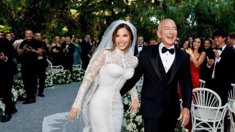 Jeff bezos wedding money